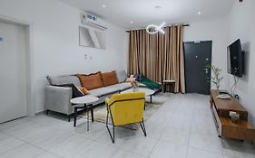 The Avery Apartments At Odomaa Place B, East Airport